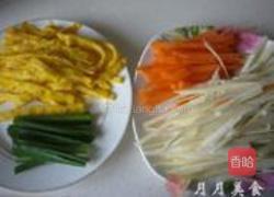 茭白炒蛋丝的做法图解2