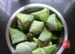 红豆花生蜜枣粽的做法图解9