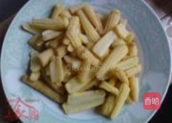 玉米笋炒猪心的做法图解2