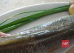 蒸鲈鱼的做法图解2