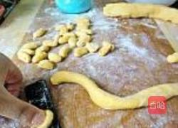 鸡蛋炸酱猫耳面的做法图解3