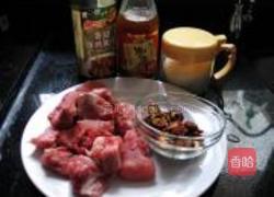山楂排骨的做法图解1