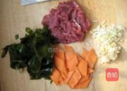 牛肉海带汤的做法图解1
