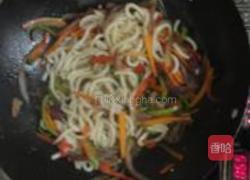 蚝油牛肉乌冬面的做法图解6