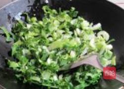 脆皮肠青菜炒饭的做法图解5