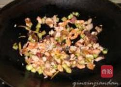 海鲜炒饭的做法图解4