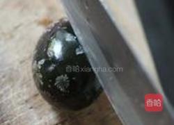 琥珀鸡蛋的做法图解2