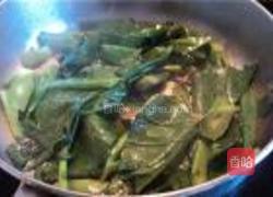 腊肉炒芥兰的做法图解5