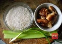 芹菜香菇粥的做法图解1