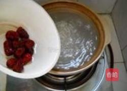 红枣薏仁菊花粥的做法图解5