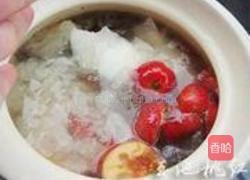 双耳山楂雪梨羹的做法图解3