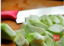 丝瓜鸭血汤的做法图解1