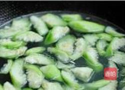 丝瓜鸭血汤的做法图解4