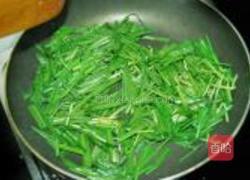 韭菜炒银鱼的做法图解7