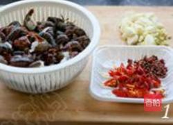 麻辣虾球的做法图解1