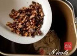 红糖核桃提子包的做法图解13