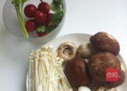 腌蘑菇的做法图解1