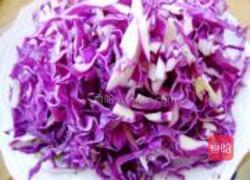 紫甘蓝炒凉粉的做法图解1