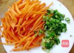 紫甘蓝炒凉粉的做法图解3