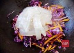 紫甘蓝炒凉粉的做法图解6