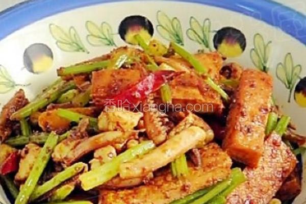 芹菜豆干炒鱿鱼须