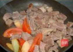 牛肉炖胡萝卜的做法图解3