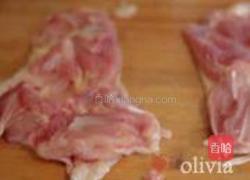 美丽鸡肉起司香草烧的做法图解2
