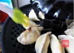 锅贴的做法图解10
