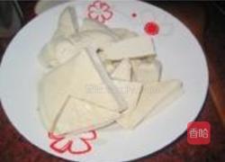 蒜香豆腐的做法图解1