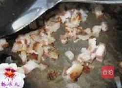 腊肉土豆焖饭的做法图解1