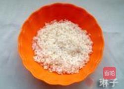 核桃木耳粳米粥的做法图解1