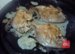 酱烧鲳鱼的做法图解5