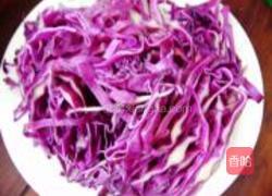 紫甘蓝炒干豆腐的做法图解1