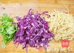 紫甘蓝拌豆腐丝的做法图解1