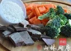 西兰花猪肝粥的做法图解1