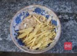 油焖鲈鱼的做法图解3
