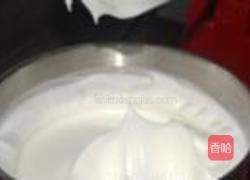 黑芝麻戚风蛋糕的做法图解2