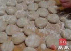 猪肉荠菜饺子的做法图解8