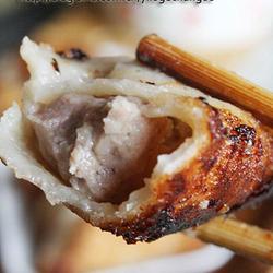 鲜肉锅贴的做法[图]