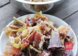 咸鸡黄花菜煲的做法图解2