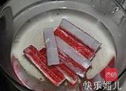 凉拌黄瓜蟹肉丝的做法图解2