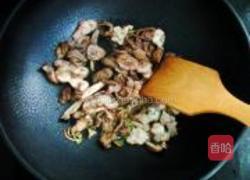 油麦菜炒鸡生肠的做法图解5