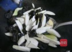 茭白炒木耳的做法图解5