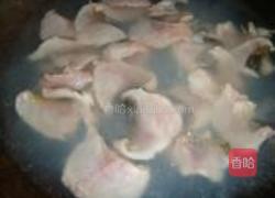 豆芽鱼片汤的做法图解3