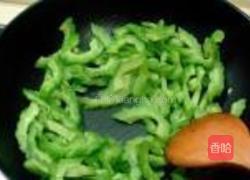 肉末炒苦瓜的做法图解3