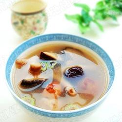 栗子红枣煲凤爪的做法[图]