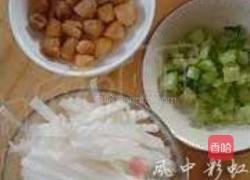 干贝萝卜汤的做法图解2