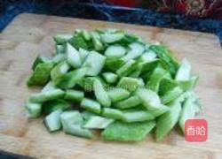 朝天椒炒黄瓜的做法图解3