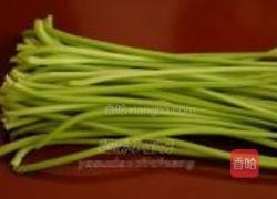 素炒红薯柄的做法图解1