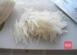 蜂蜜拌白萝卜的做法图解2